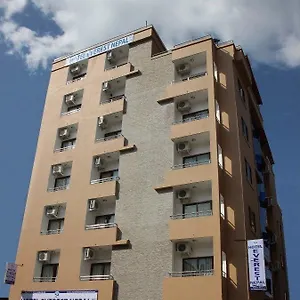 Hotel Everest Nepal ***