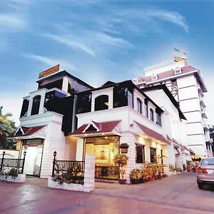 Hotel Yuvarani Residency ****